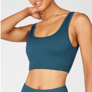 Fabletics Harper Seamless Sports Bra Celestial Blue/Porcelain (M)
